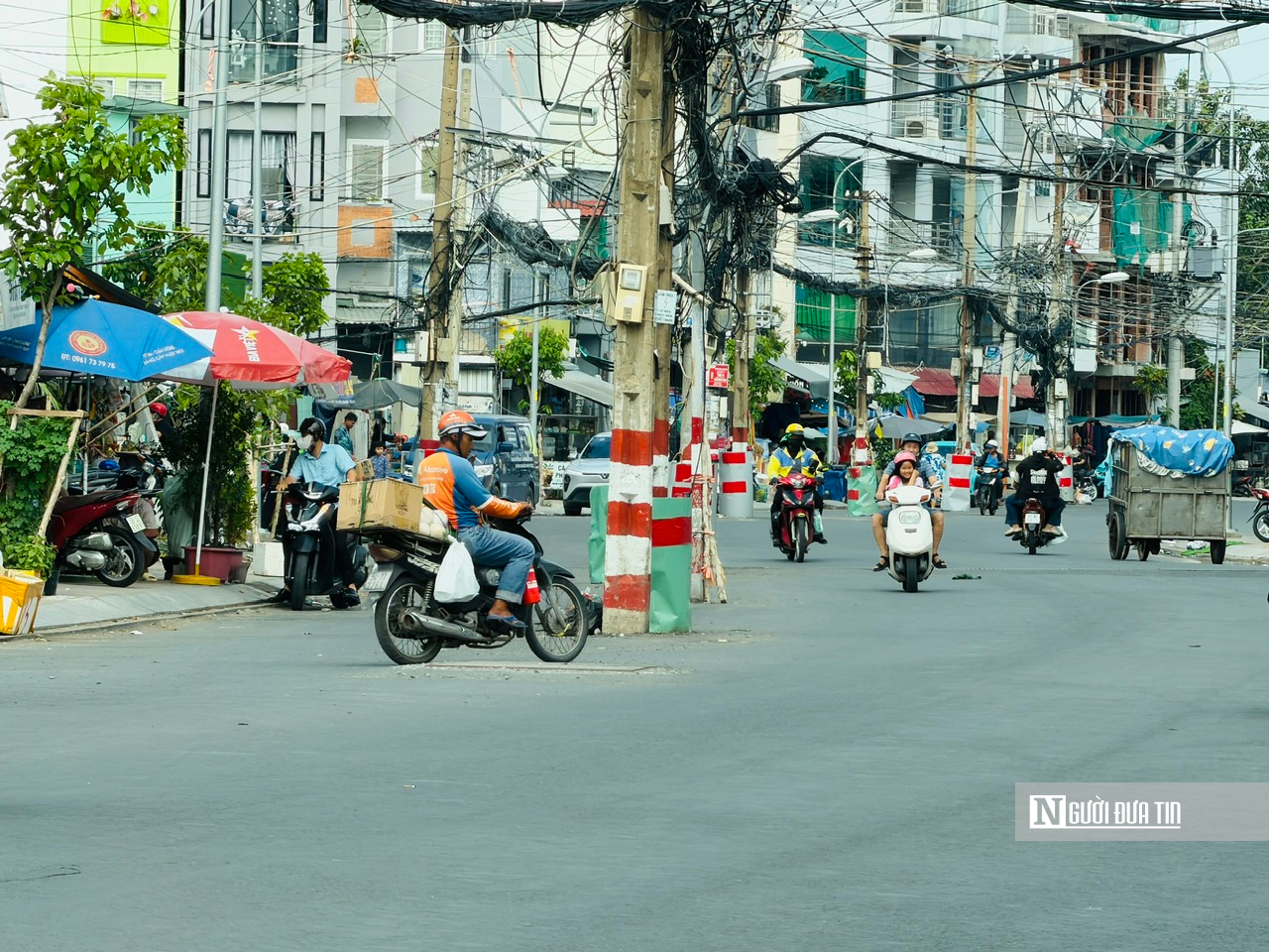 Trụ điện giữa đường Chu Văn An: Bao giờ được di dời?- Ảnh 2.