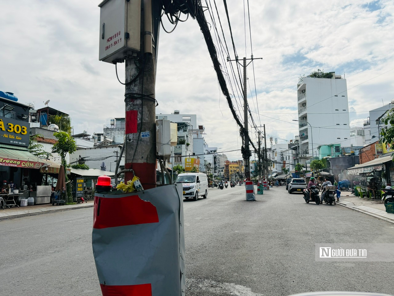 Trụ điện giữa đường Chu Văn An: Bao giờ được di dời?- Ảnh 3.