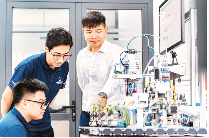 Ai sẽ được nhận học bổng Chính phủ cho ngành AI, bán dẫn, công nghệ chiến lược? - Ảnh 1.