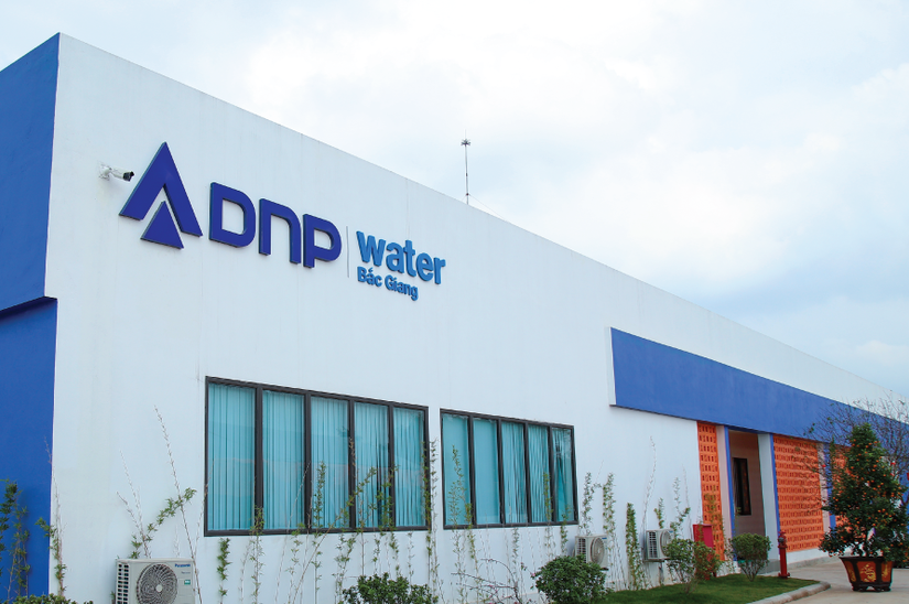 DNP Holding tăng gần gấp đôi lợi nhuận sau thuế, áp lực lãi vay gần 190 tỷ đồng mỗi quý- Ảnh 1.