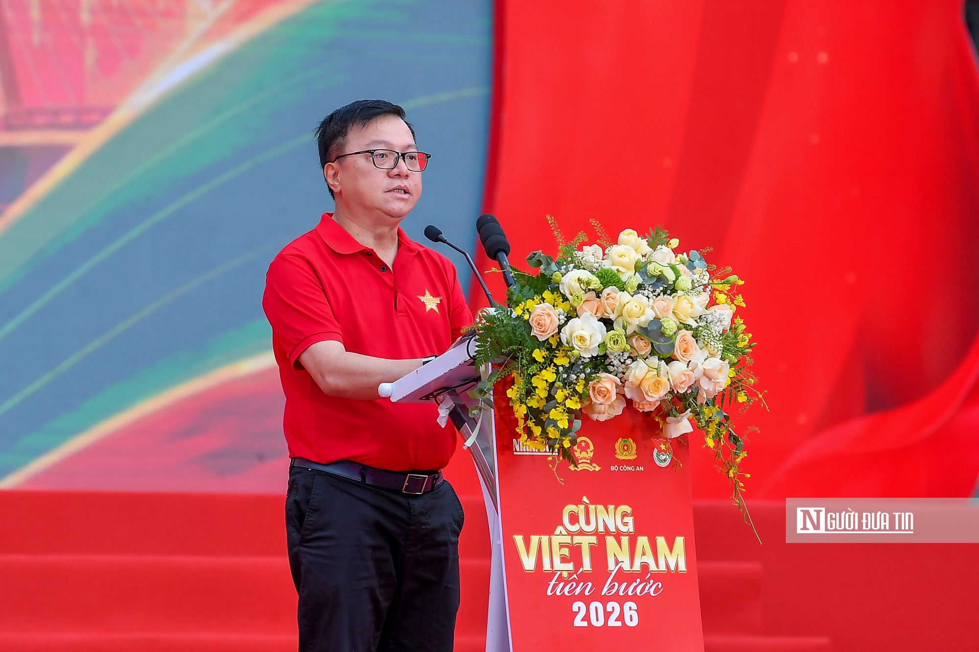 Hàng nghìn người sôi nổi tham gia “Cùng Việt Nam tiến bước”- Ảnh 6.