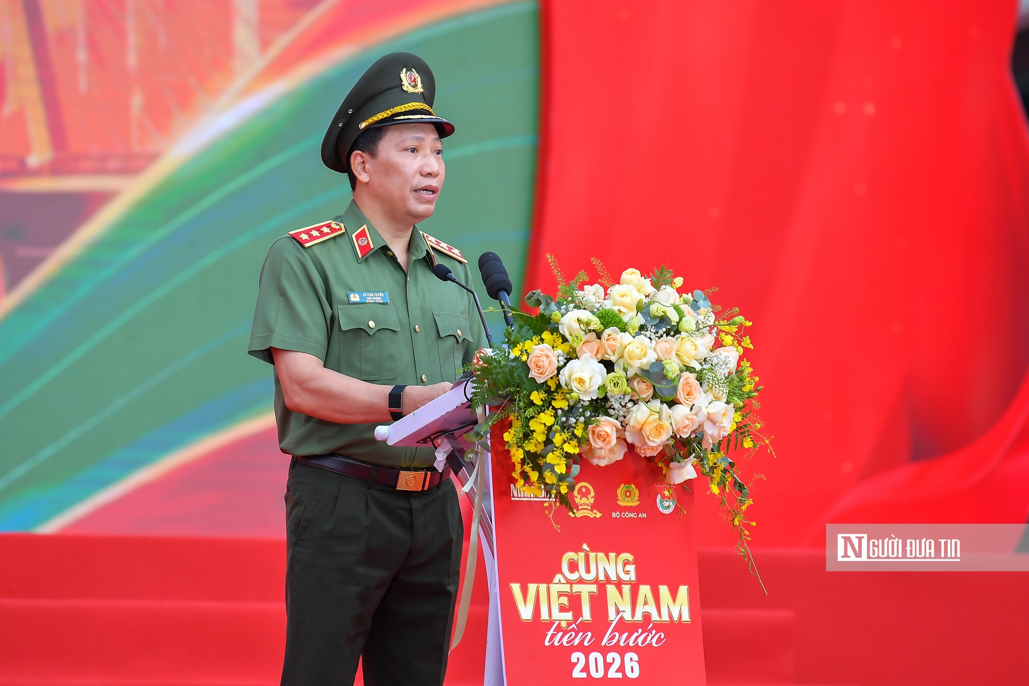 Hàng nghìn người sôi nổi tham gia “Cùng Việt Nam tiến bước”- Ảnh 7.