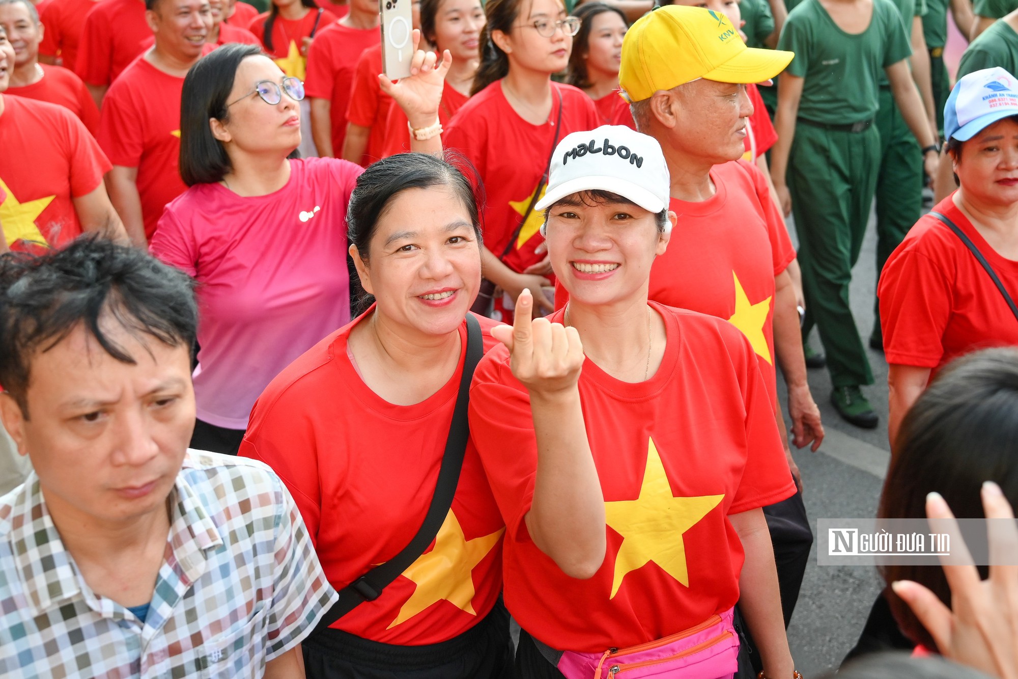 Hàng nghìn người sôi nổi tham gia “Cùng Việt Nam tiến bước”- Ảnh 3.