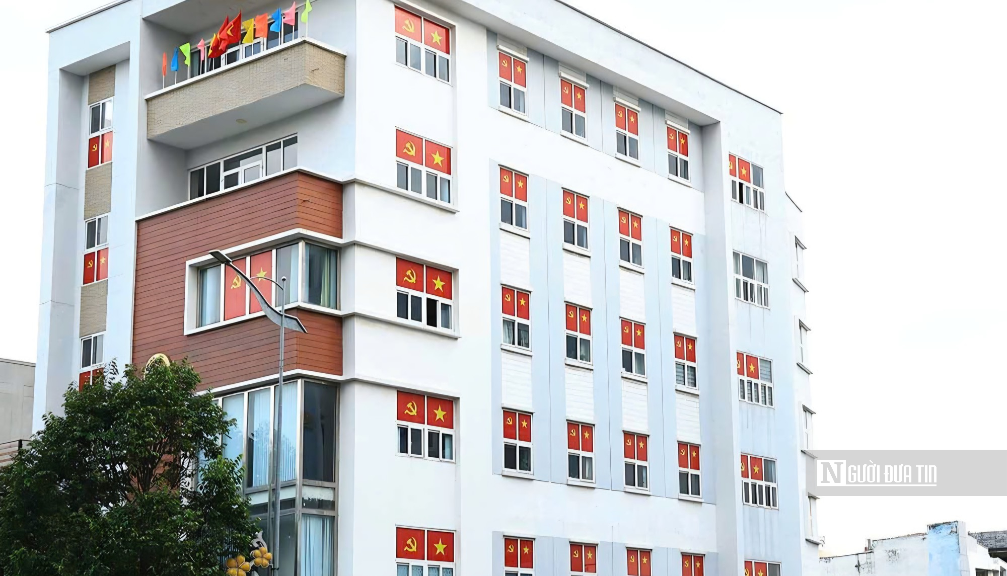 Phố phường Tp.Đồng Nai rực rỡ cờ hoa mừng Quốc kh&aacute;nh 2/9- Ảnh 12.