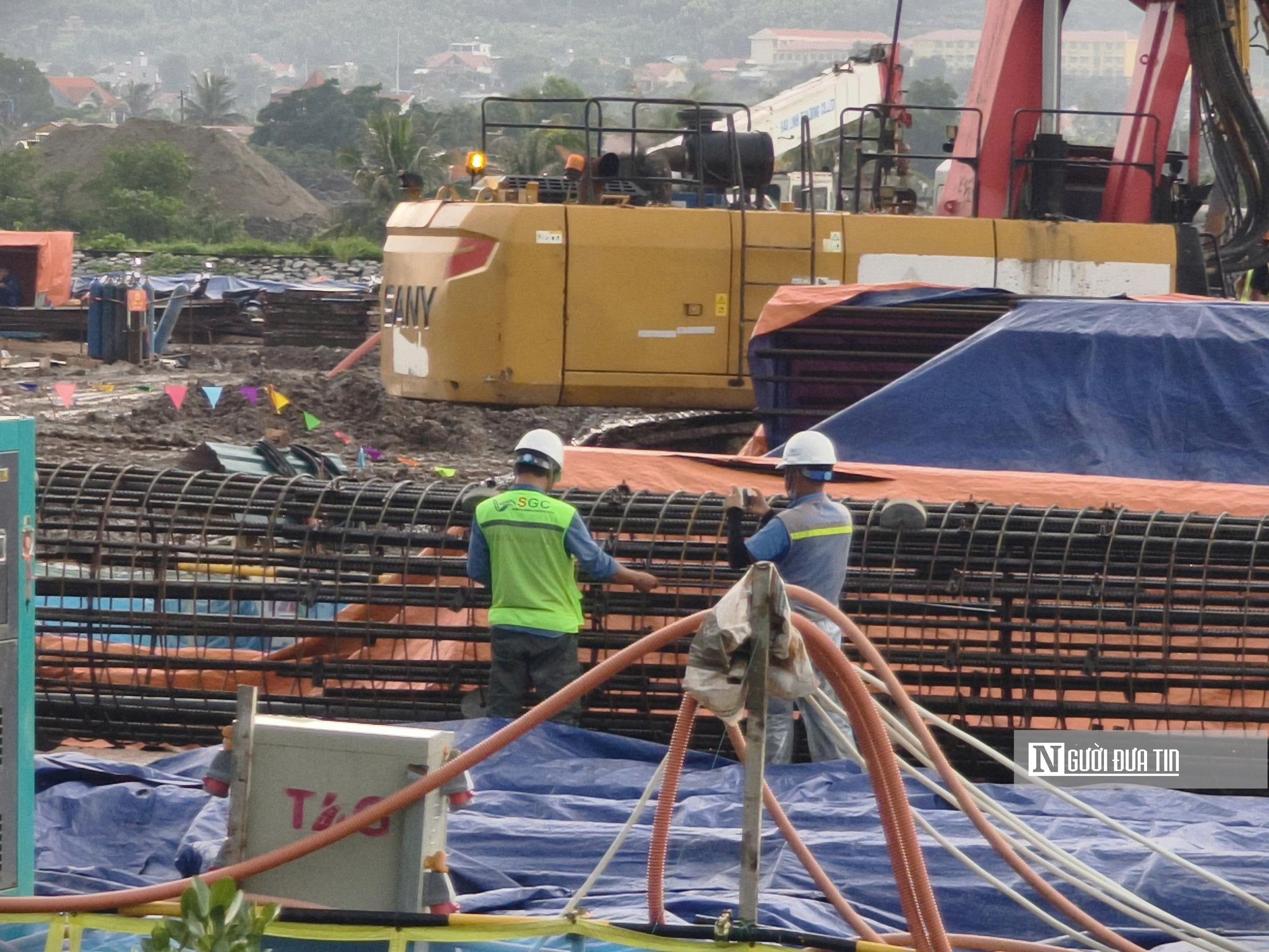 Nhộn nhịp trên công trường đường sắt cao tốc Hà Nội - Quảng Ninh dịp Quốc khánh- Ảnh 4.