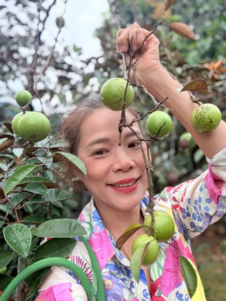 Cuộc sống ở tuổi 54 của nữ ca sĩ từng vắng bóng showbiz 10 năm - Ảnh 5.