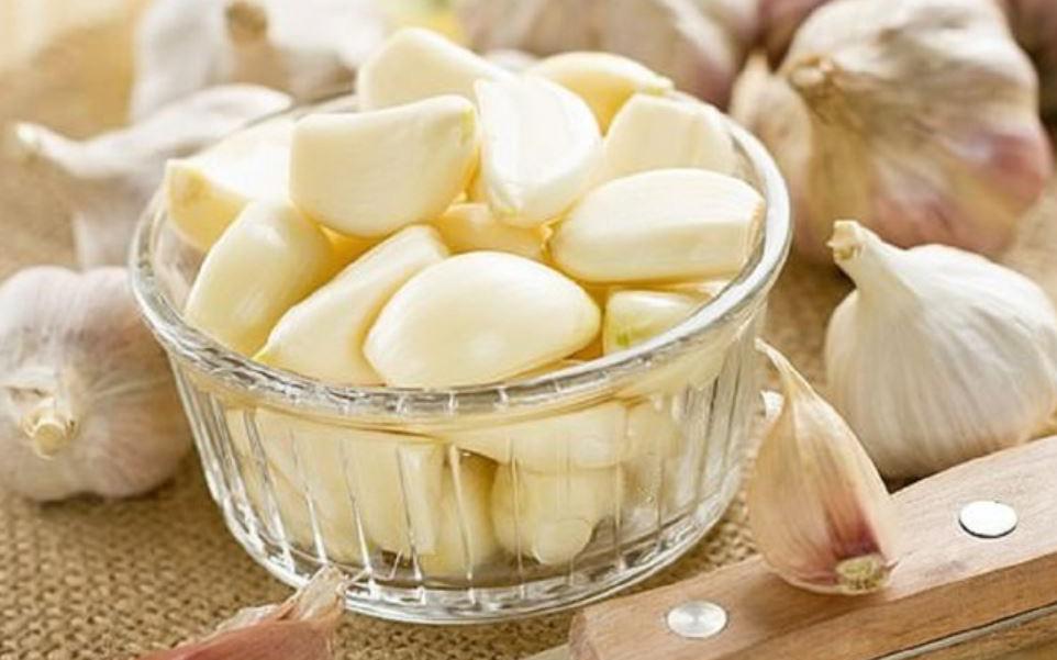 6 nh&oacute;m người n&ecirc;n n&oacute;i "kh&ocirc;ng" với l&ograve;ng lợn: M&oacute;n kho&aacute;i khẩu c&oacute; thể tiềm ẩn nhiều rủi ro sức khỏe - Ảnh 4.