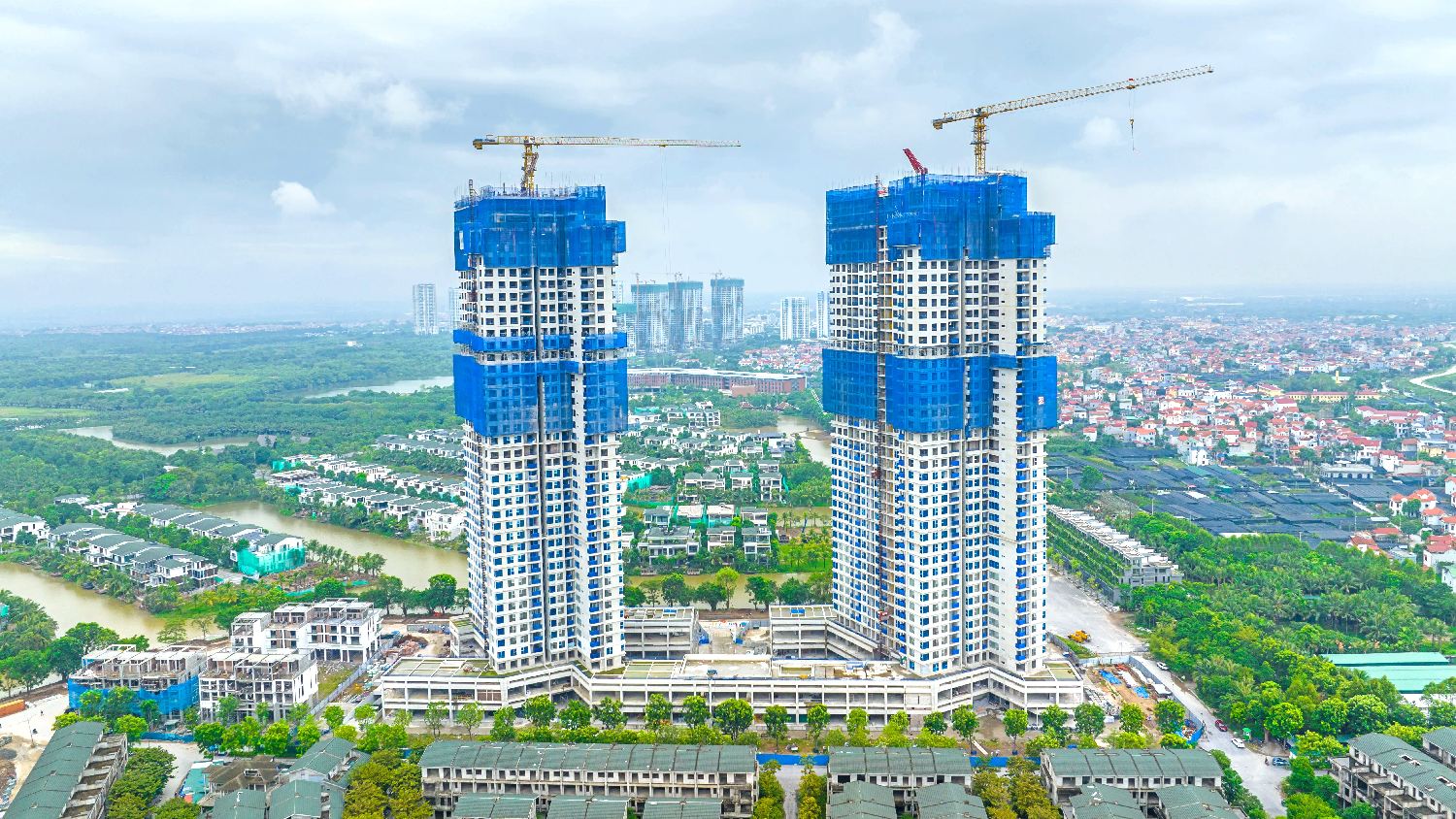 Gánh lãi vay hơn 1 tỷ đồng mỗi ngày, Xây dựng Hòa Bình chưa hết áp lực tài chính- Ảnh 1.