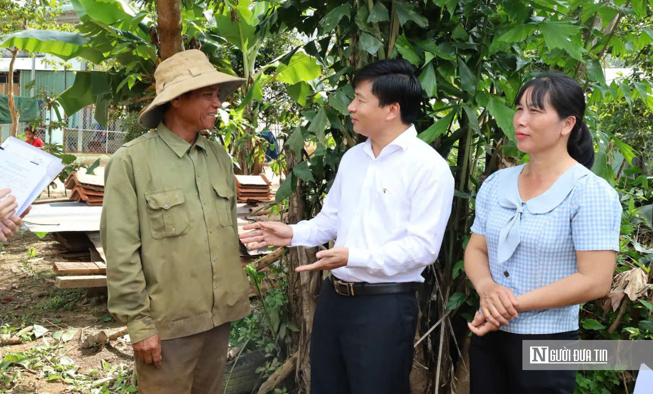 Khi chính quyền đi tìm dân để làm 
