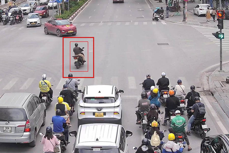 Các lỗi xe máy dễ bị camera AI phát hiện và mức phạt - Ảnh 1.