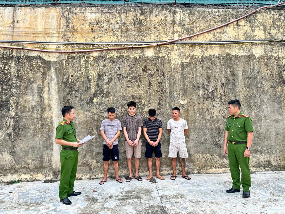 Hà Tĩnh: Khởi tố 4 đối tượng về tội mua bán, tổ chức sử dụng trái phép chất ma túy - Ảnh 1.