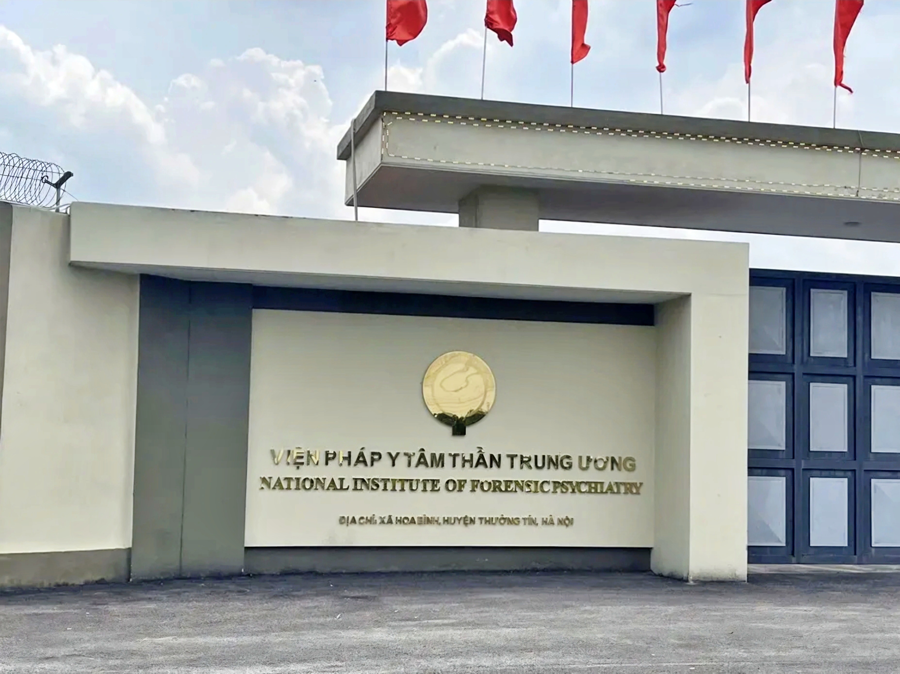 Vén màn đường dây 