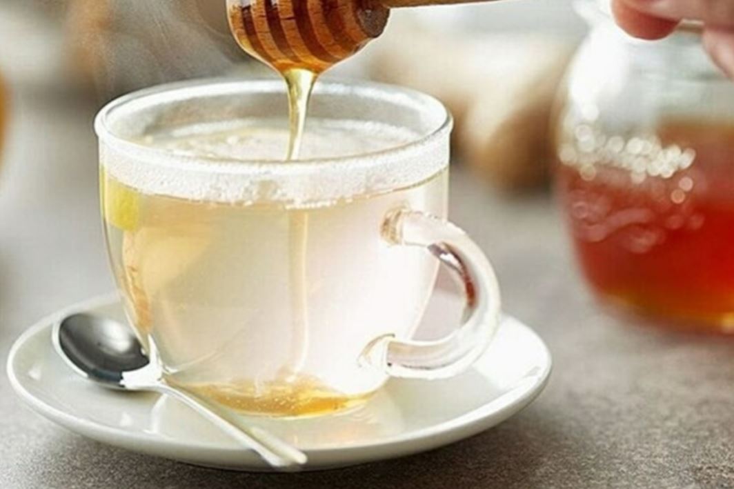 Uống nước mật ong mỗi ngày, người đàn ông bất ngờ khi đi khám - Ảnh 1.