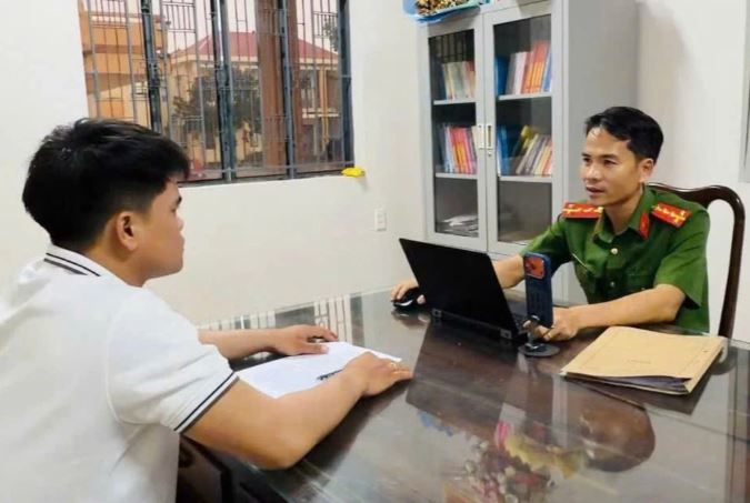 Tạm giữ người đàn ông bạo hành con gái của nhân tình- Ảnh 2.