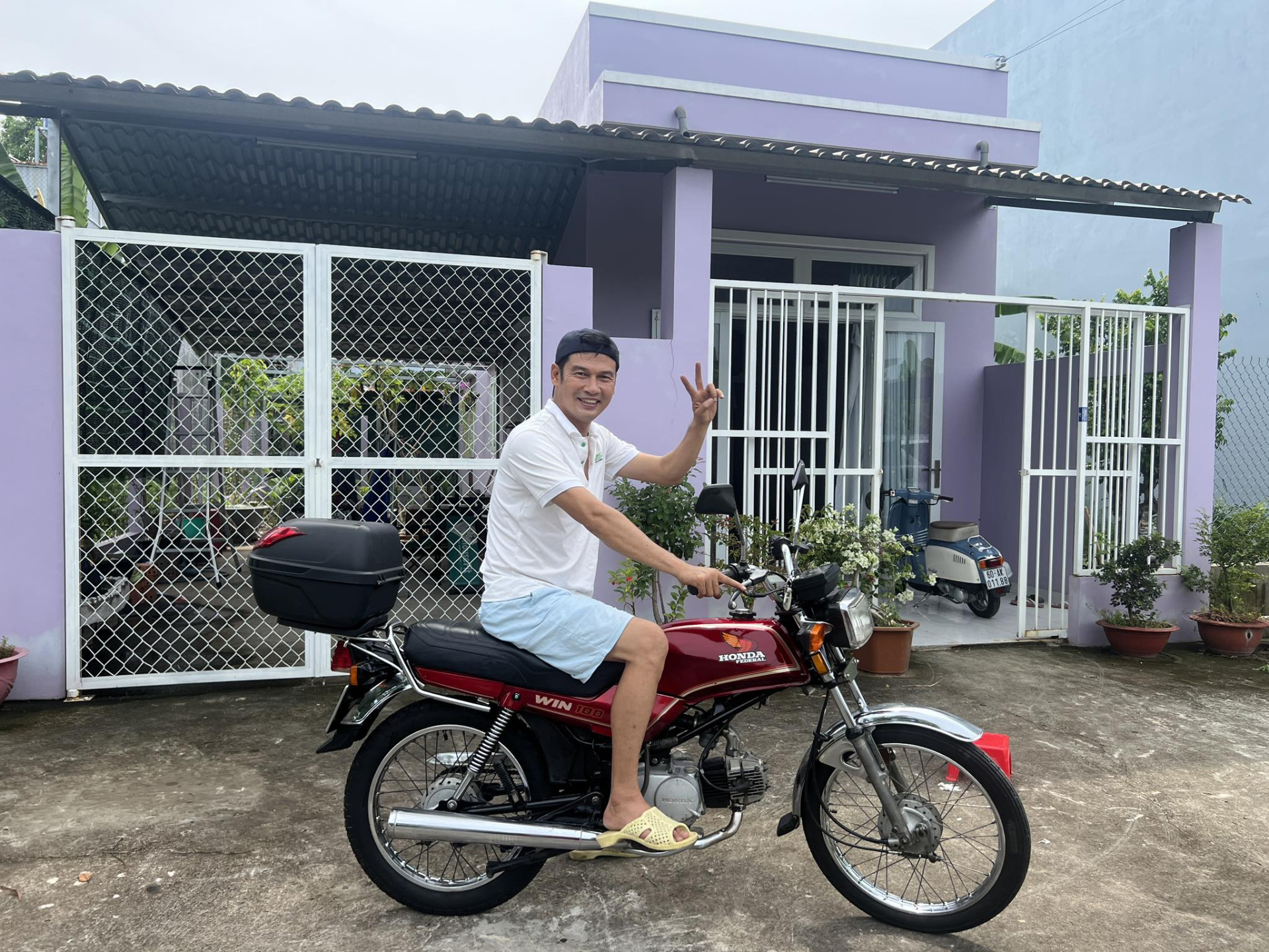 Nam diễn viên là 