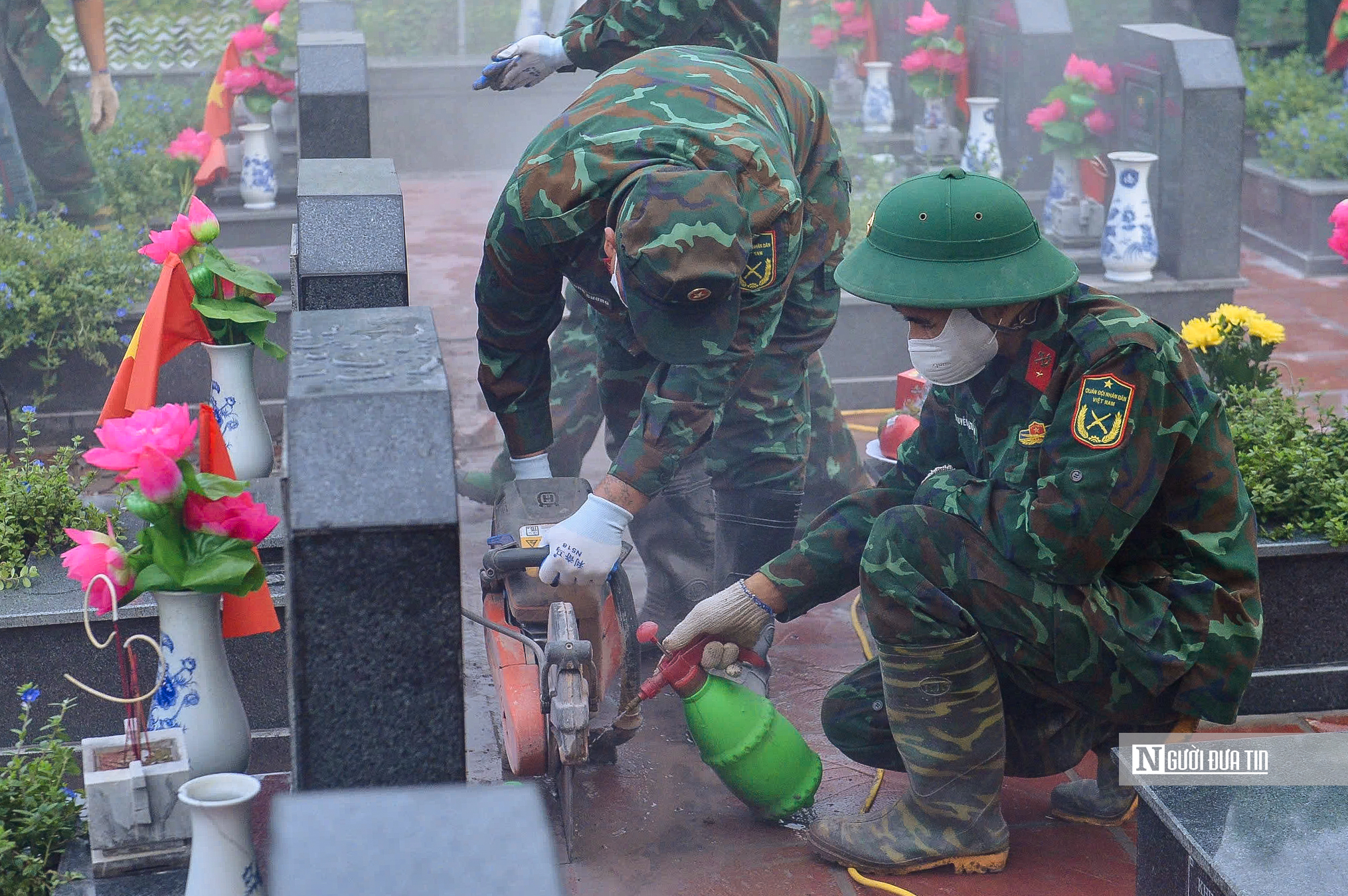 Khai quật, giám định 469 mộ liệt sĩ chưa rõ danh tính tại Nghĩa trang Mai Dịch - Ảnh 5.