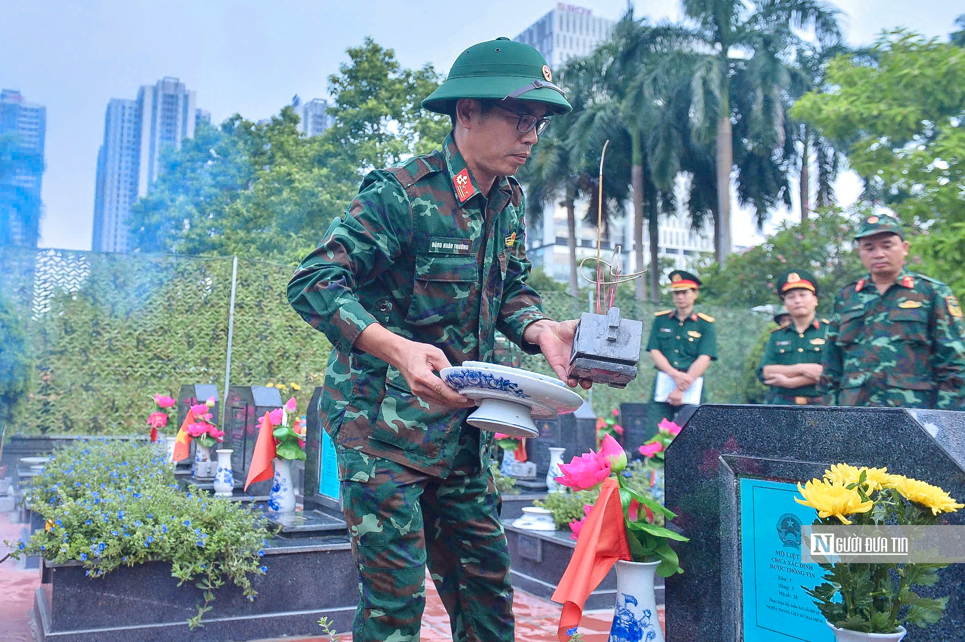 Khai quật, giám định 469 mộ liệt sĩ chưa rõ danh tính tại Nghĩa trang Mai Dịch - Ảnh 3.