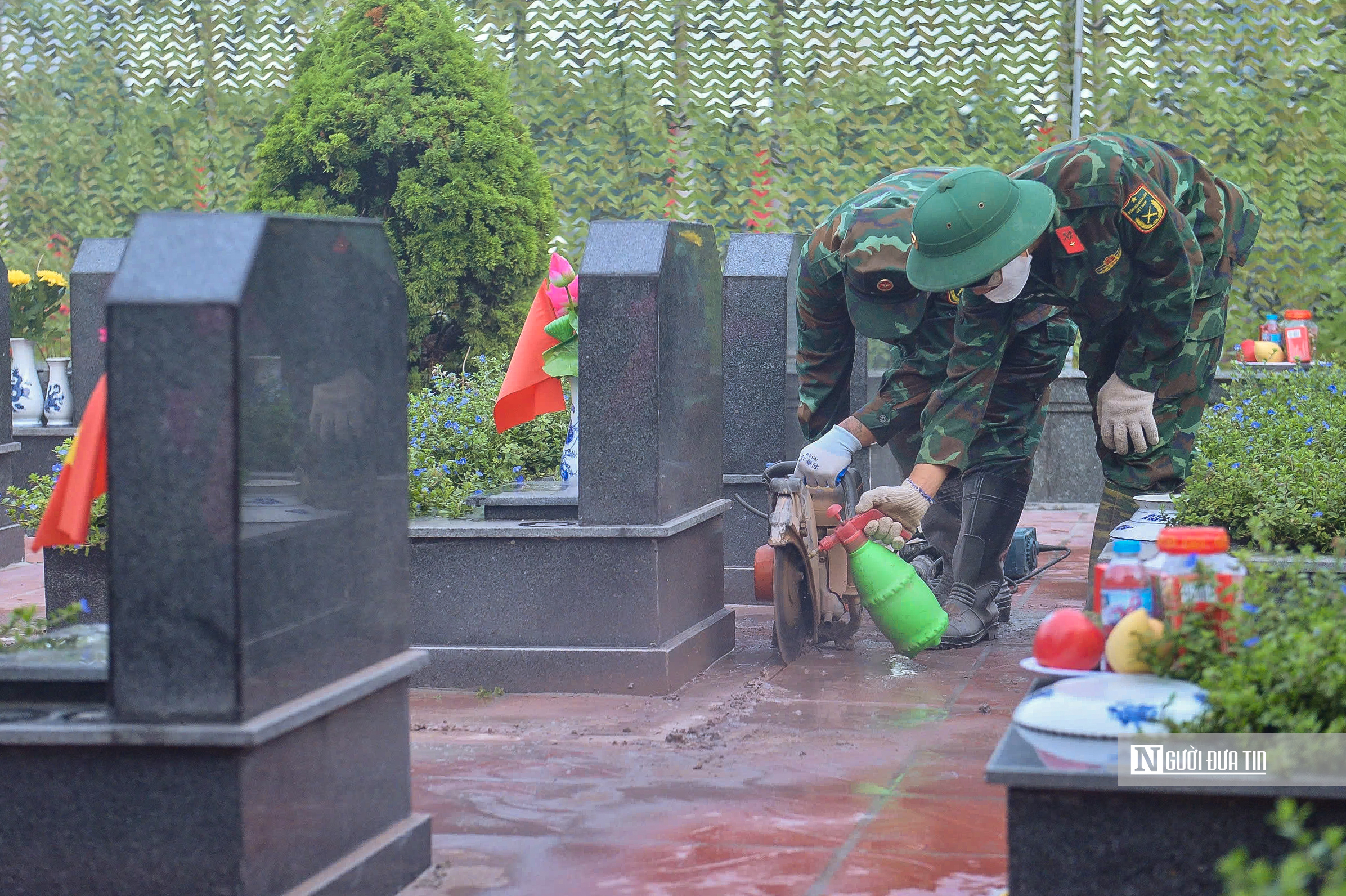 Khai quật, giám định 469 mộ liệt sĩ chưa rõ danh tính tại Nghĩa trang Mai Dịch - Ảnh 6.