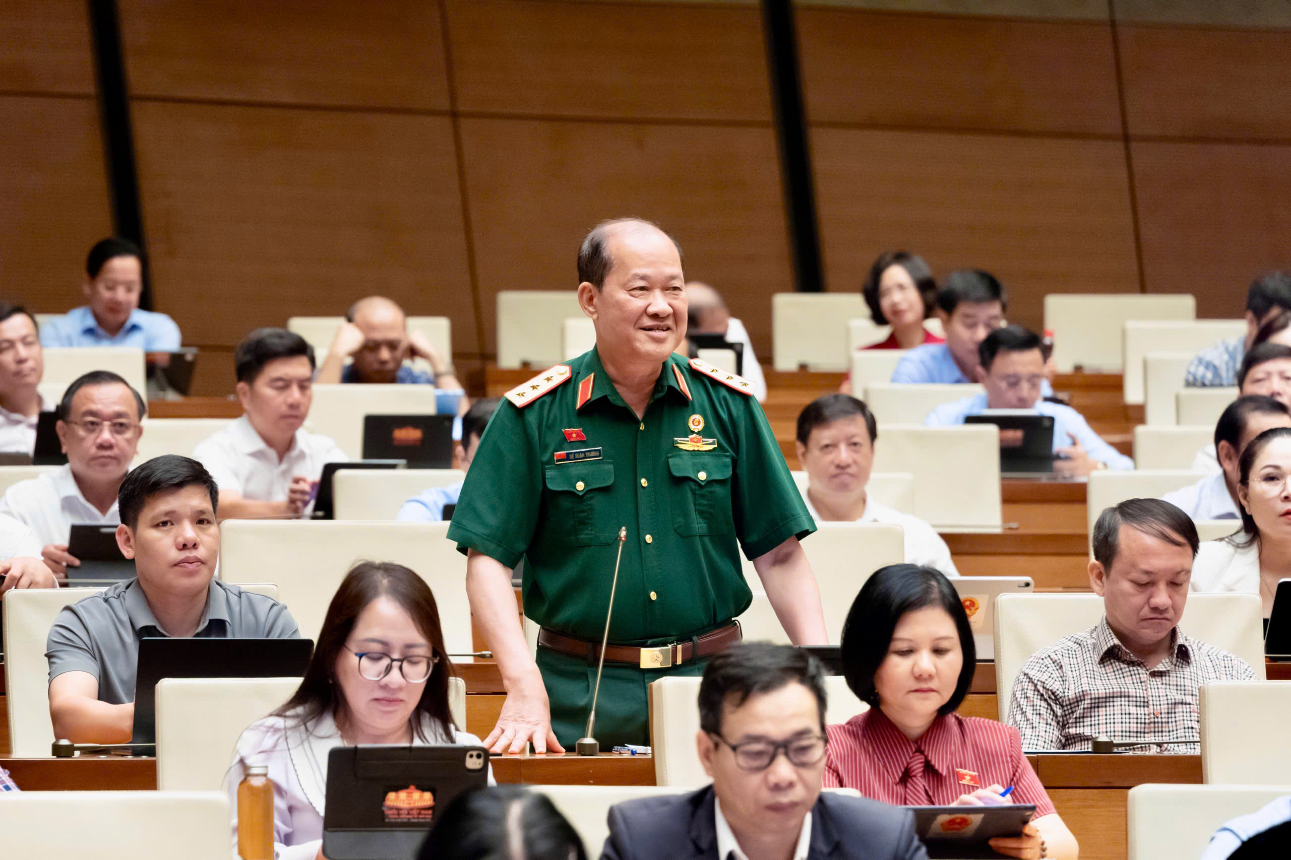 Đại tướng Phan Văn Giang giải trình làm rõ dự án Luật Phòng, chống phổ biến vũ khí hủy diệt hàng loạt - Ảnh 3.