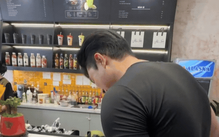 Quán cà phê vừa mở liền "vỡ trận" của nam diễn viên Steven Nguyễn- Ảnh 4.