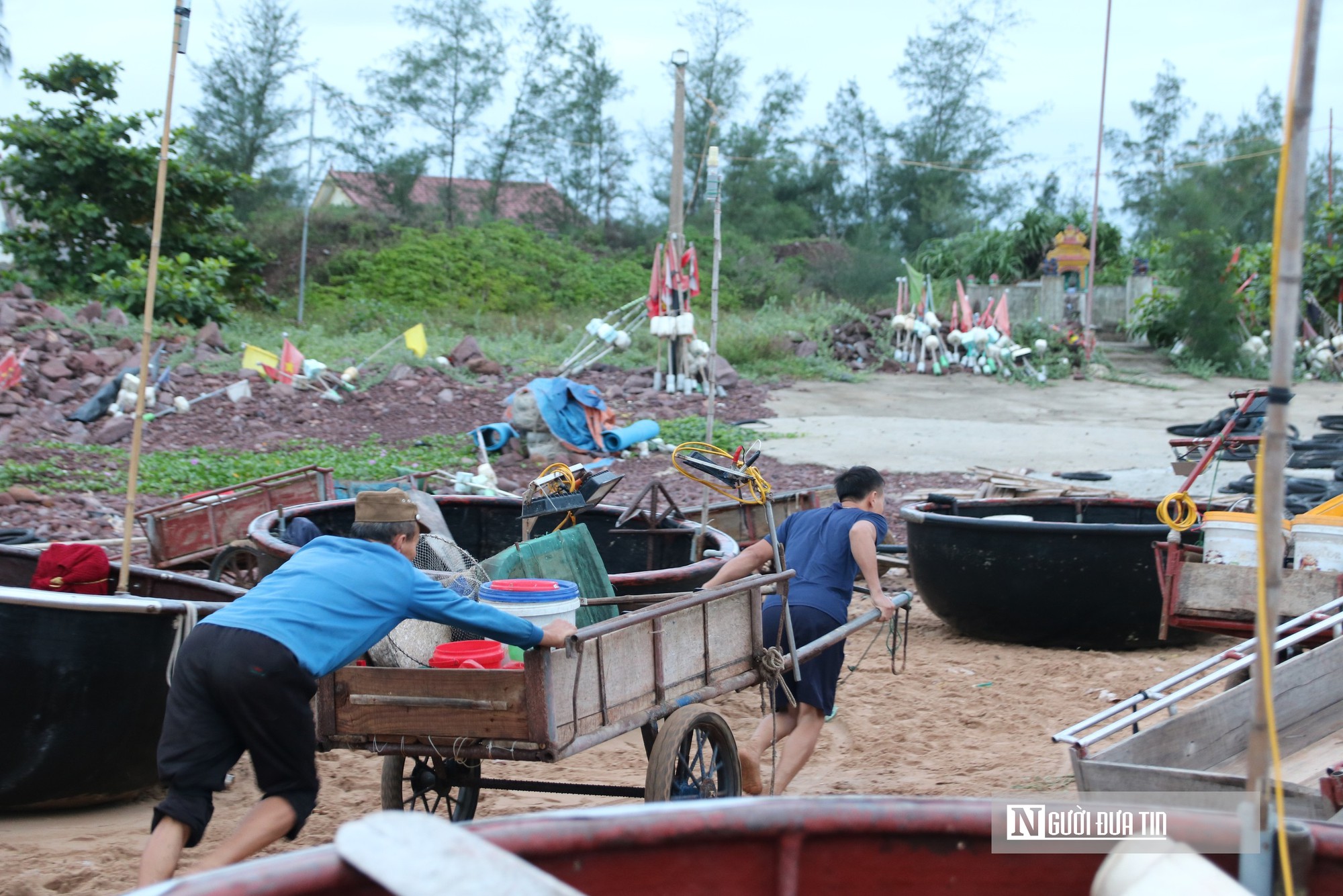 Bỏ túi tiền triệu mỗi đêm nhờ nghề mưu sinh độc đáo ở biển xứ Nghệ- Ảnh 17.