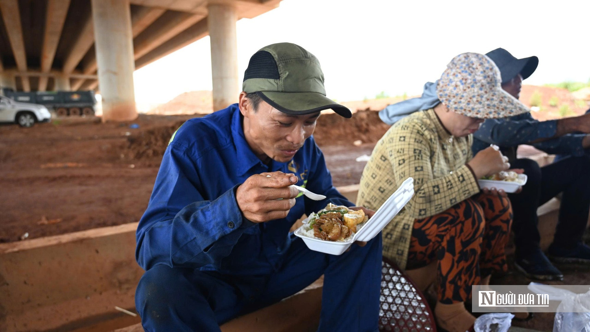 Sân bay Long Thành “nóng” giữa kỳ nghỉ lễ, hàng nghìn công nhân chạy đua về đích- Ảnh 11.