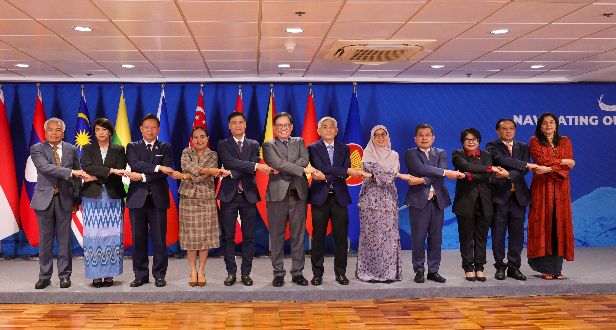 Việt Nam tăng tốc chuẩn bị cho loạt Hội nghị Cấp cao ASEAN cuối năm - Ảnh 1.