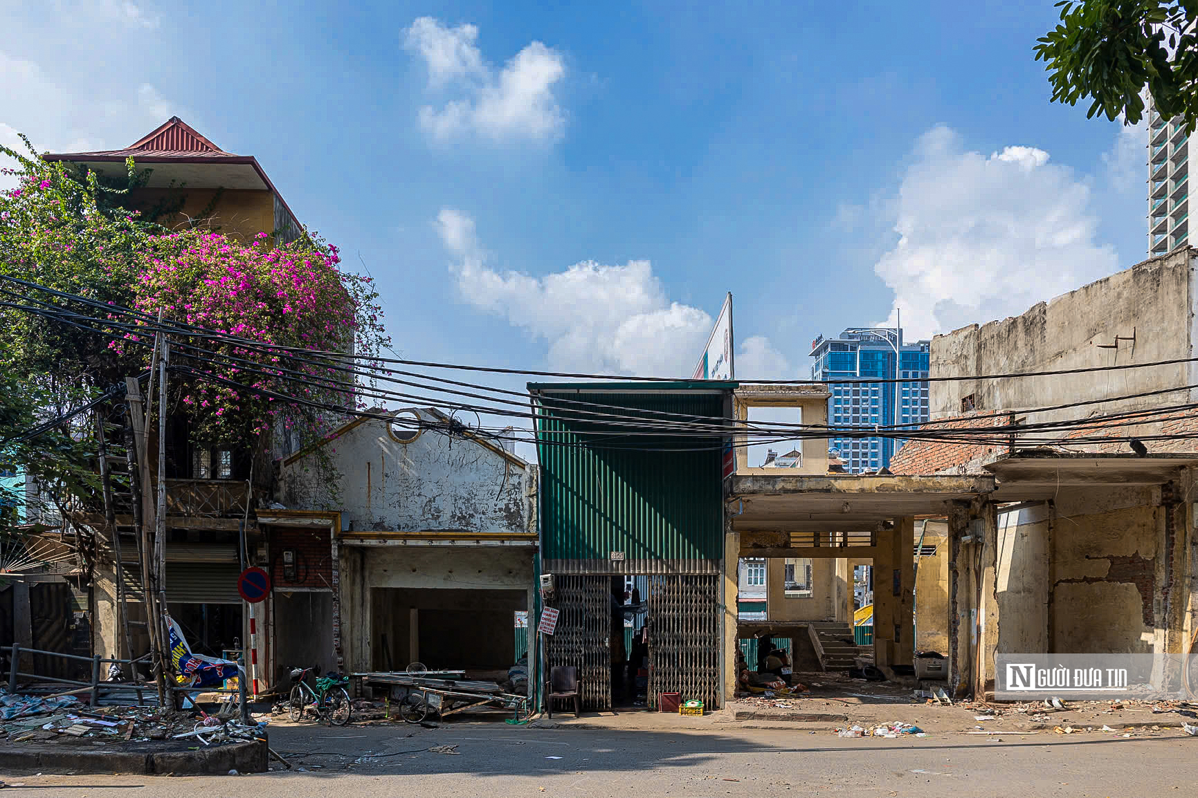 Hà Nội: Người dân dọn nhà bàn giao mặt bằng thực hiện dự án bãi đỗ xe Vành đai 1 - Ảnh 6.