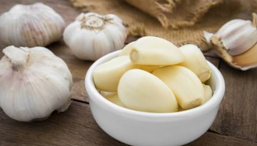 Ăn tỏi sống mỗi ngày suốt 5 tháng, người đàn ông 28 tuổi ngỡ ngàng khi đi khám - Ảnh 2.