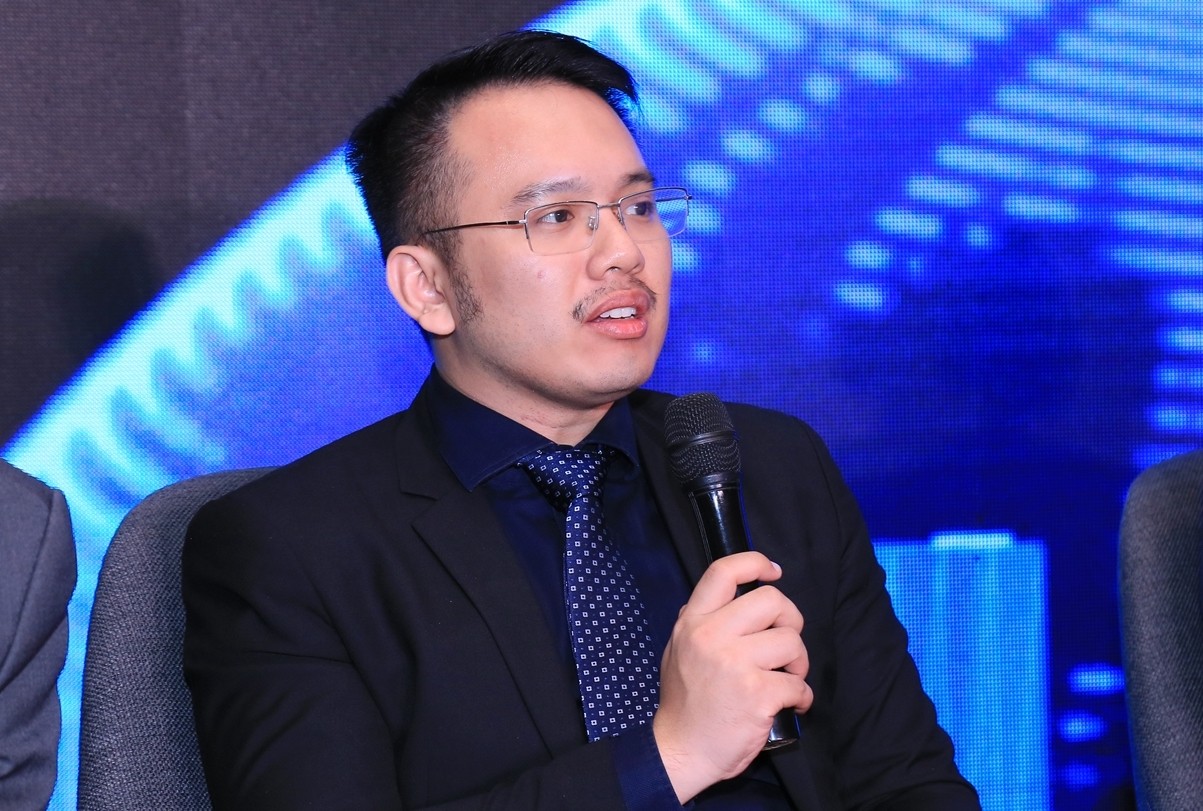 Thể chế mở đường, hạ tầng 