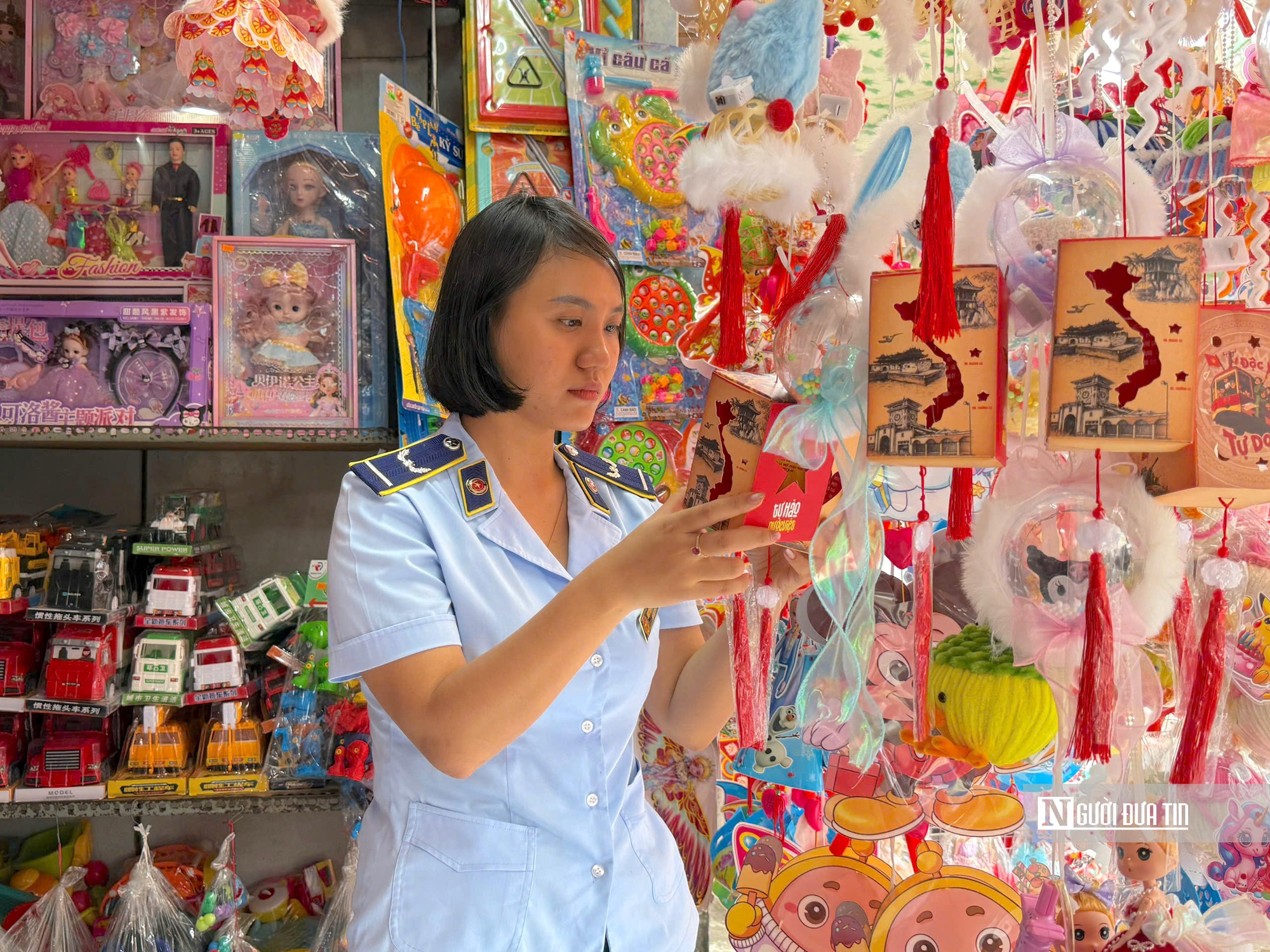 B&aacute;nh Trung thu v&agrave;o m&ugrave;a, L&acirc;m Đồng tăng kiểm tra từ phố đến &ldquo;chợ mạng&rdquo;- Ảnh 3.