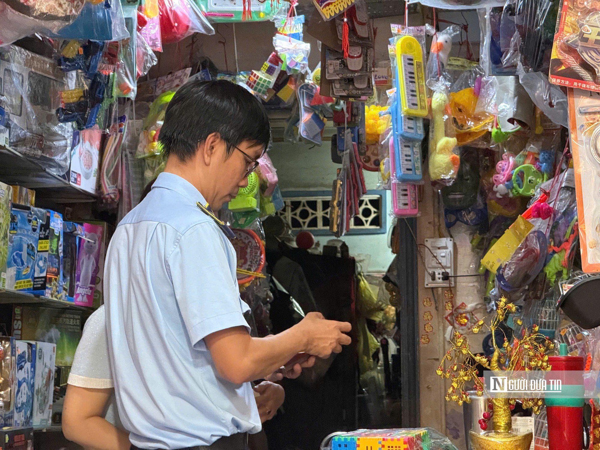 B&aacute;nh Trung thu v&agrave;o m&ugrave;a, L&acirc;m Đồng tăng kiểm tra từ phố đến &ldquo;chợ mạng&rdquo;- Ảnh 4.