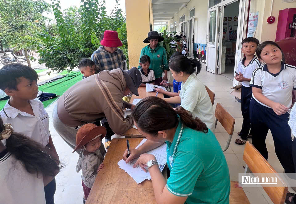 Khám sức khỏe miễn phí ở vùng sâu Lâm Đồng, không thể chỉ chờ dân đến trạm y tế - Ảnh 2.