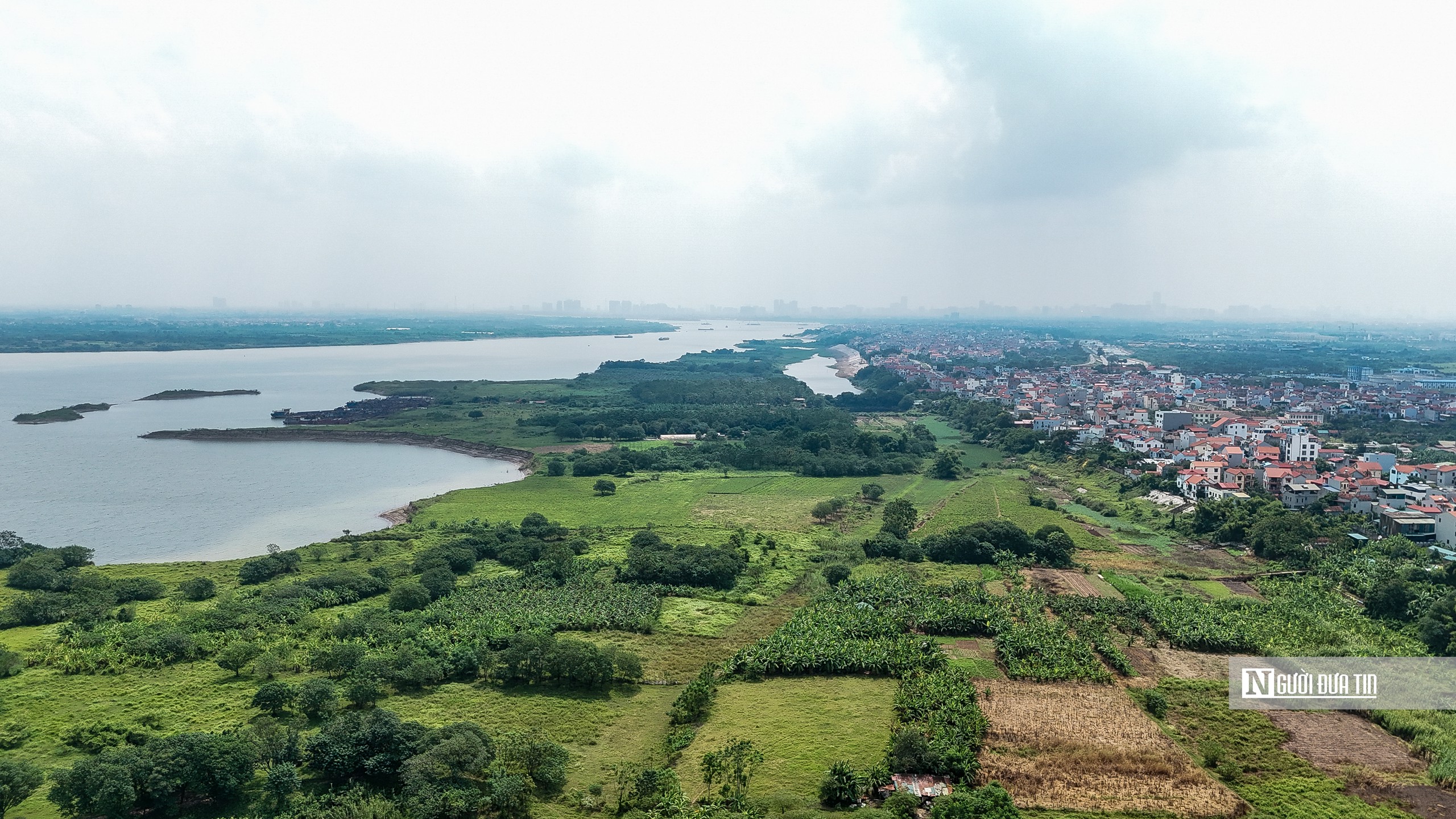 Hiện trạng 2 bên bờ sông Hồng - Ảnh 2.