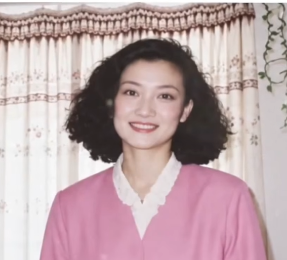 Cô gái mất tích năm 2000 được tìm thấy còn sống sau 26 năm, ngoại hình gây sốc - Ảnh 1.