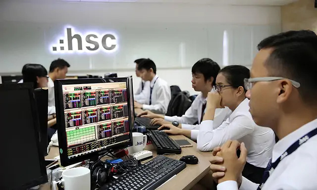Tổng Giám đốc và Giám đốc Tài chính HSC mua thành công lượng lớn cổ phiếu ESOP- Ảnh 1.