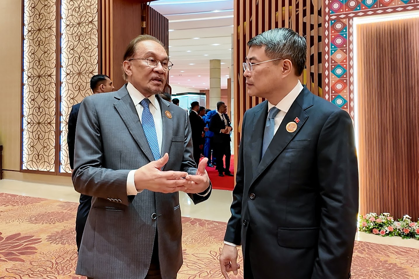 Thủ tướng Lê Minh Hưng gặp lãnh đạo các nước, tổ chức quốc tế - Ảnh 2.