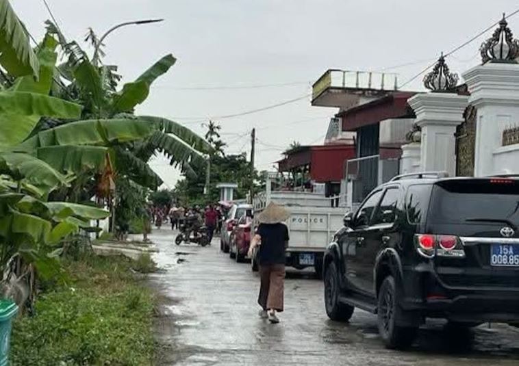 Cụ bà 69 tuổi đâm tử vong hàng xóm rồi tự sát - Ảnh 1.