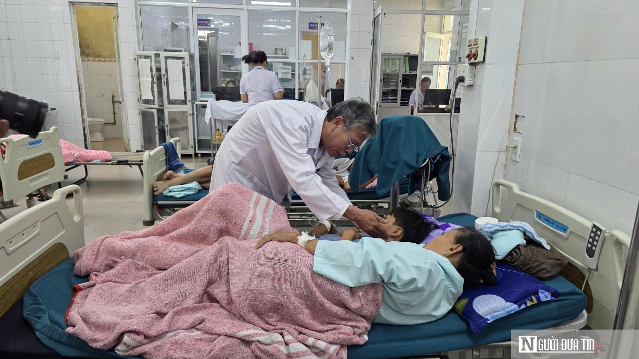 Ngộ độc bánh mỳ khiến nhiều người nhập viện: Thách thức trong khoảng trống quản lý cơ sở- Ảnh 2.
