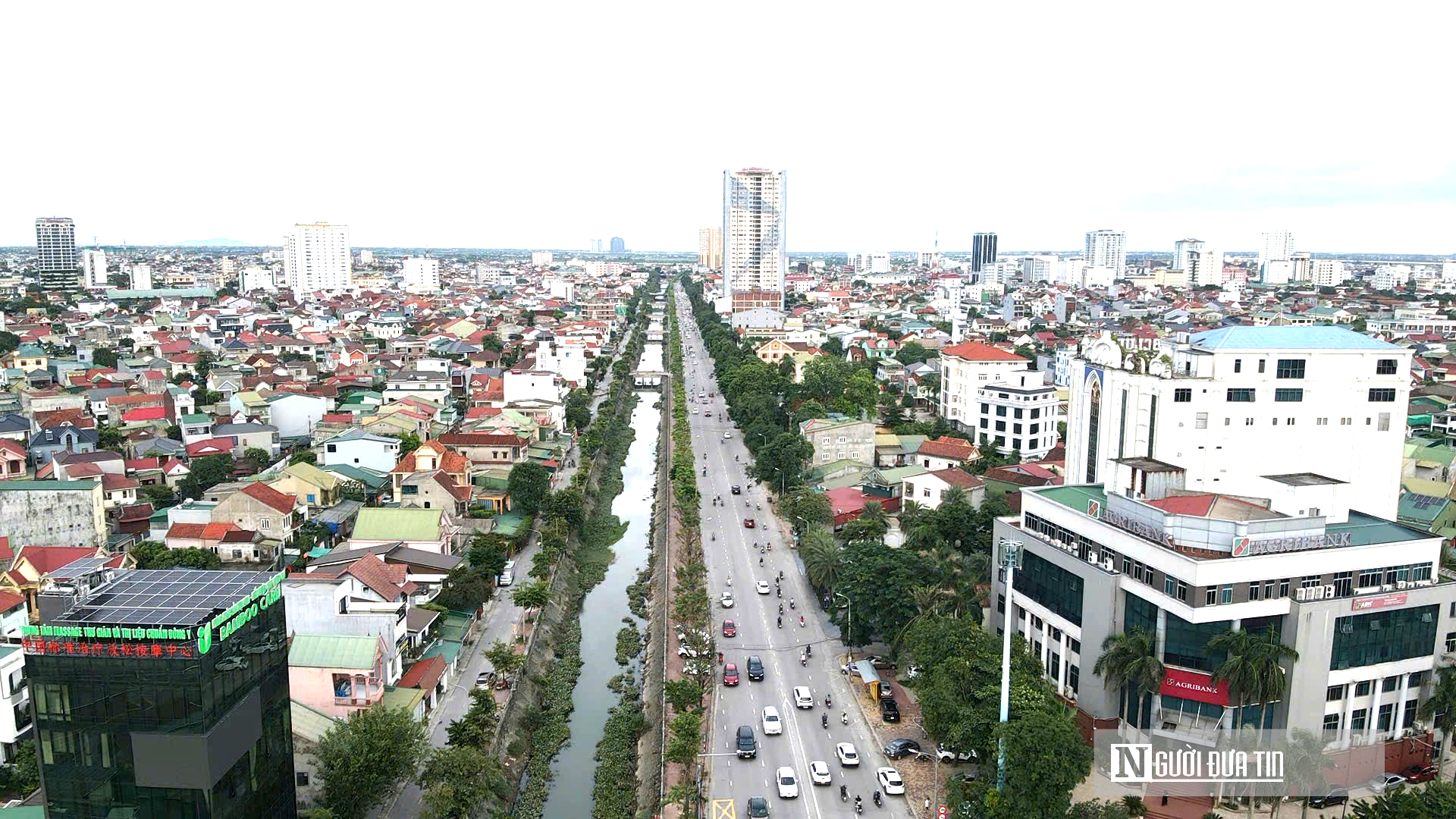 Cận cảnh tuyến đường đề xuất mở rộng 10 làn xe, tạo động lực phát triển kinh tế vùng ở Nghệ An- Ảnh 1.