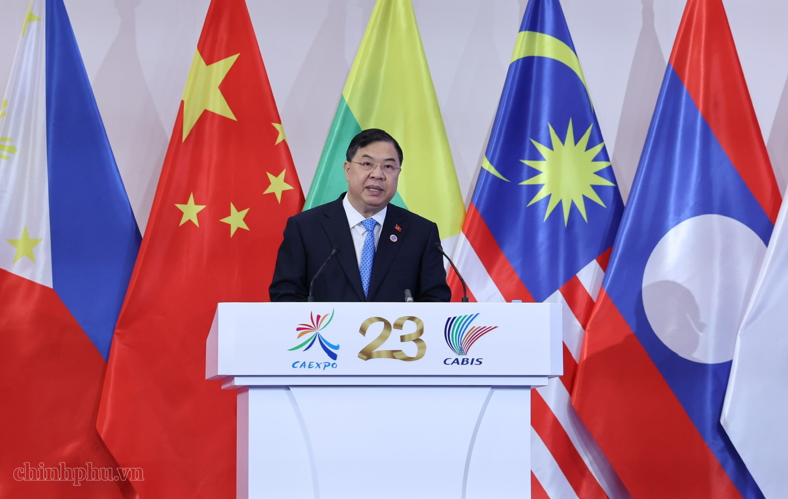 Phó Thủ tướng nêu 4 trọng tâm kết nối thị trường, hạ tầng và chuỗi cung ứng ASEAN - Trung Quốc- Ảnh 1.