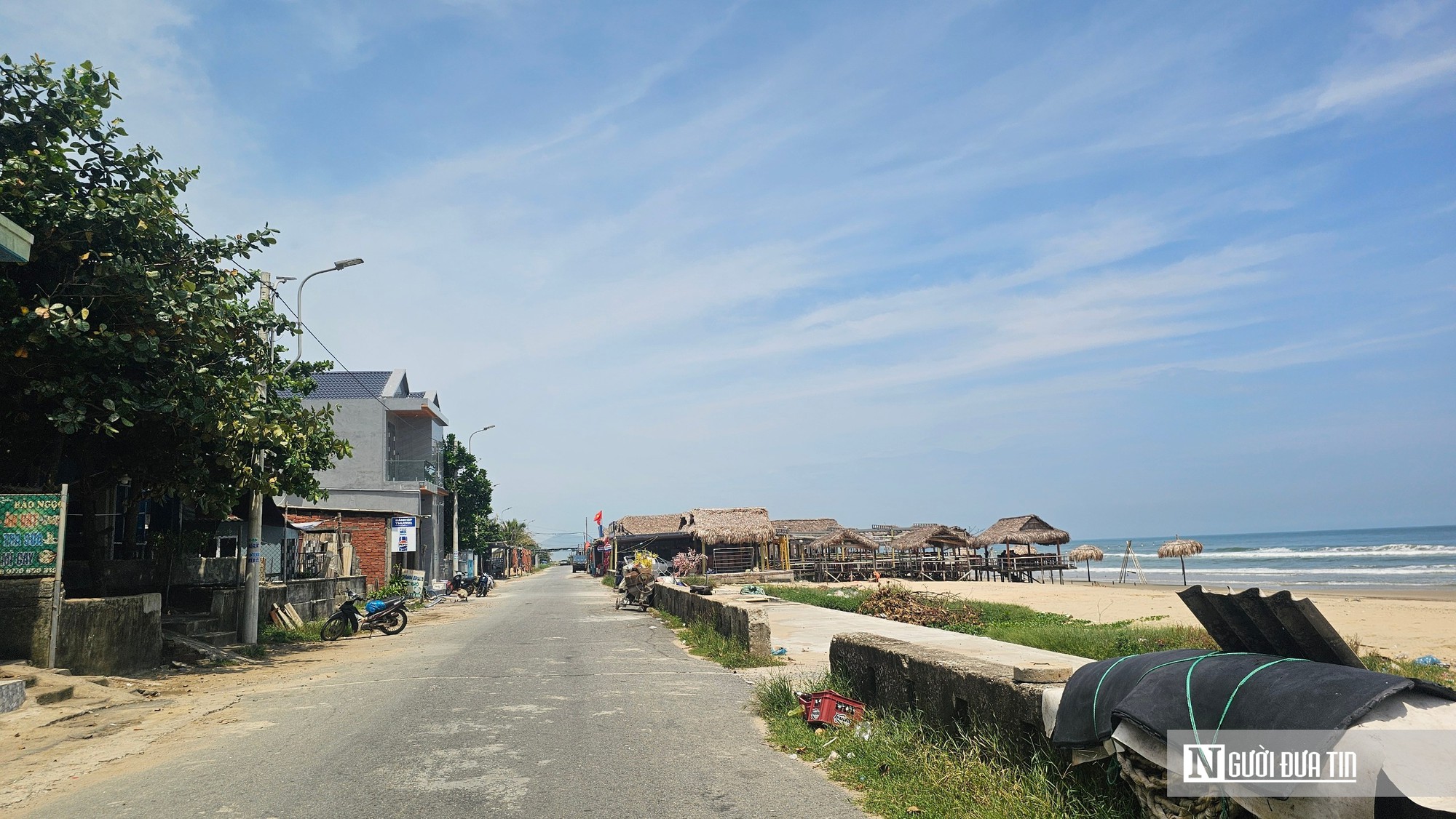 Trước ngày tháo dỡ, hàng quán lấn bãi biển ở vịnh đẹp thế giới đang như thế nào?- Ảnh 3.