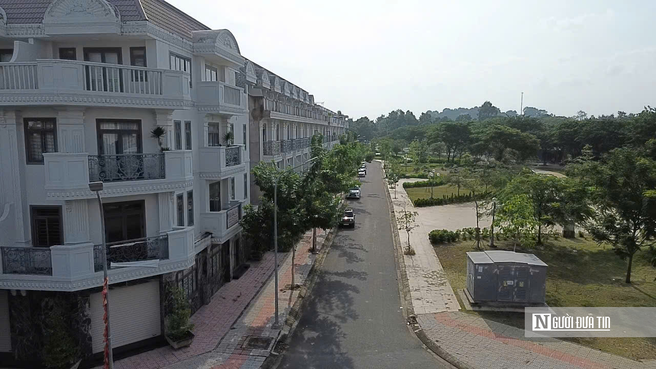 KDC Bửu Long: Nhà xây xong bỏ hoang, cỏ mọc um tùm- Ảnh 5.