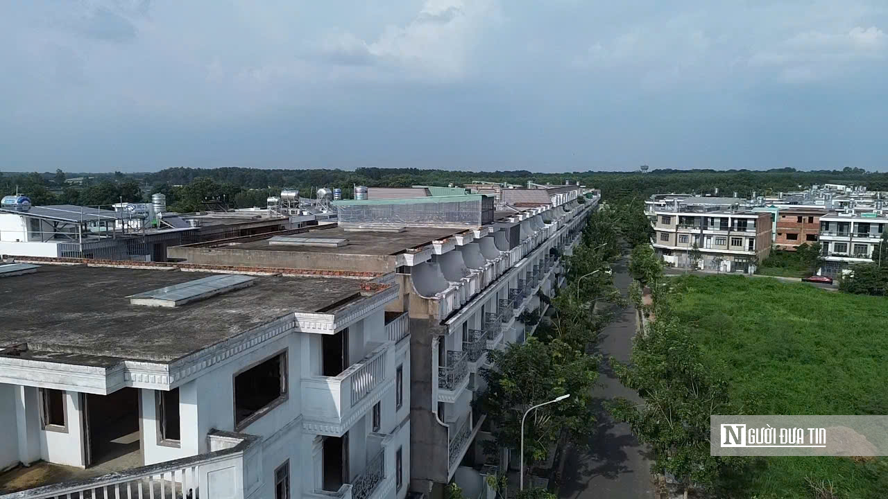 KDC Bửu Long: Nhà xây xong bỏ hoang, cỏ mọc um tùm- Ảnh 9.