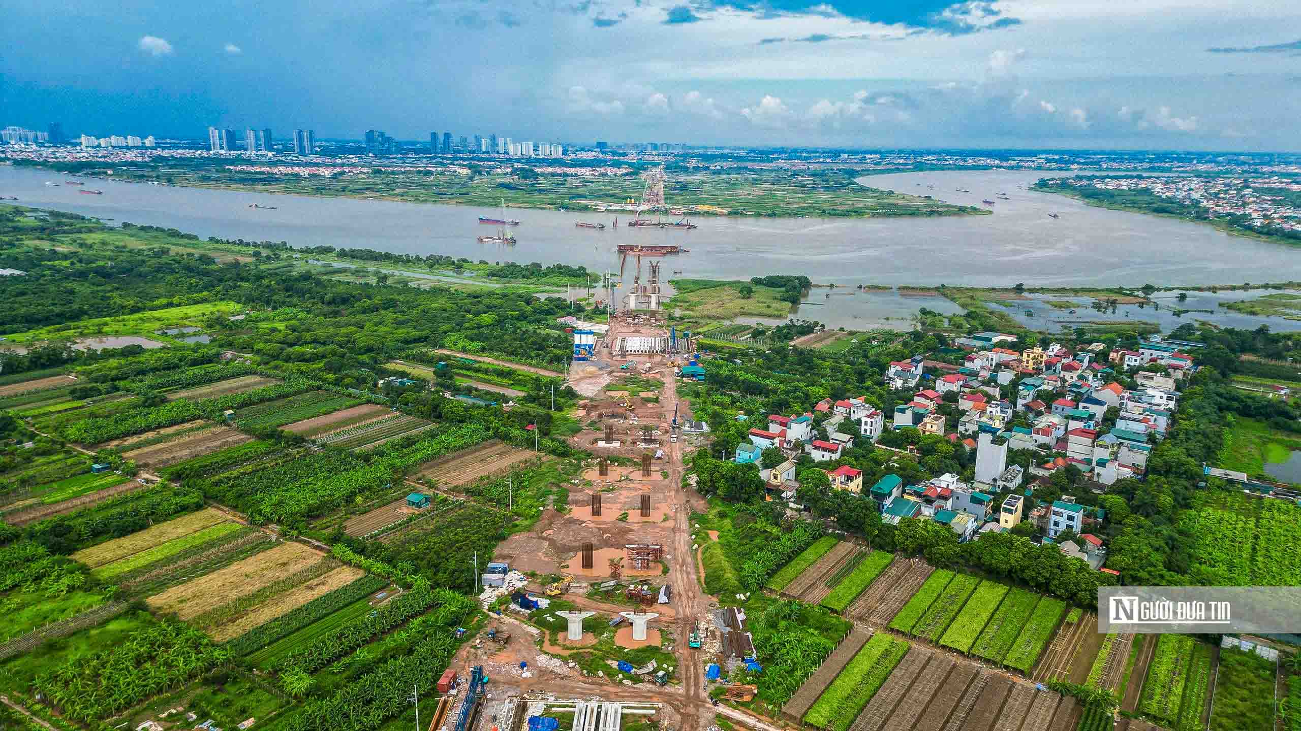 Toàn cảnh các cầu vượt sông Hông đang được xây dựng - Ảnh 23.