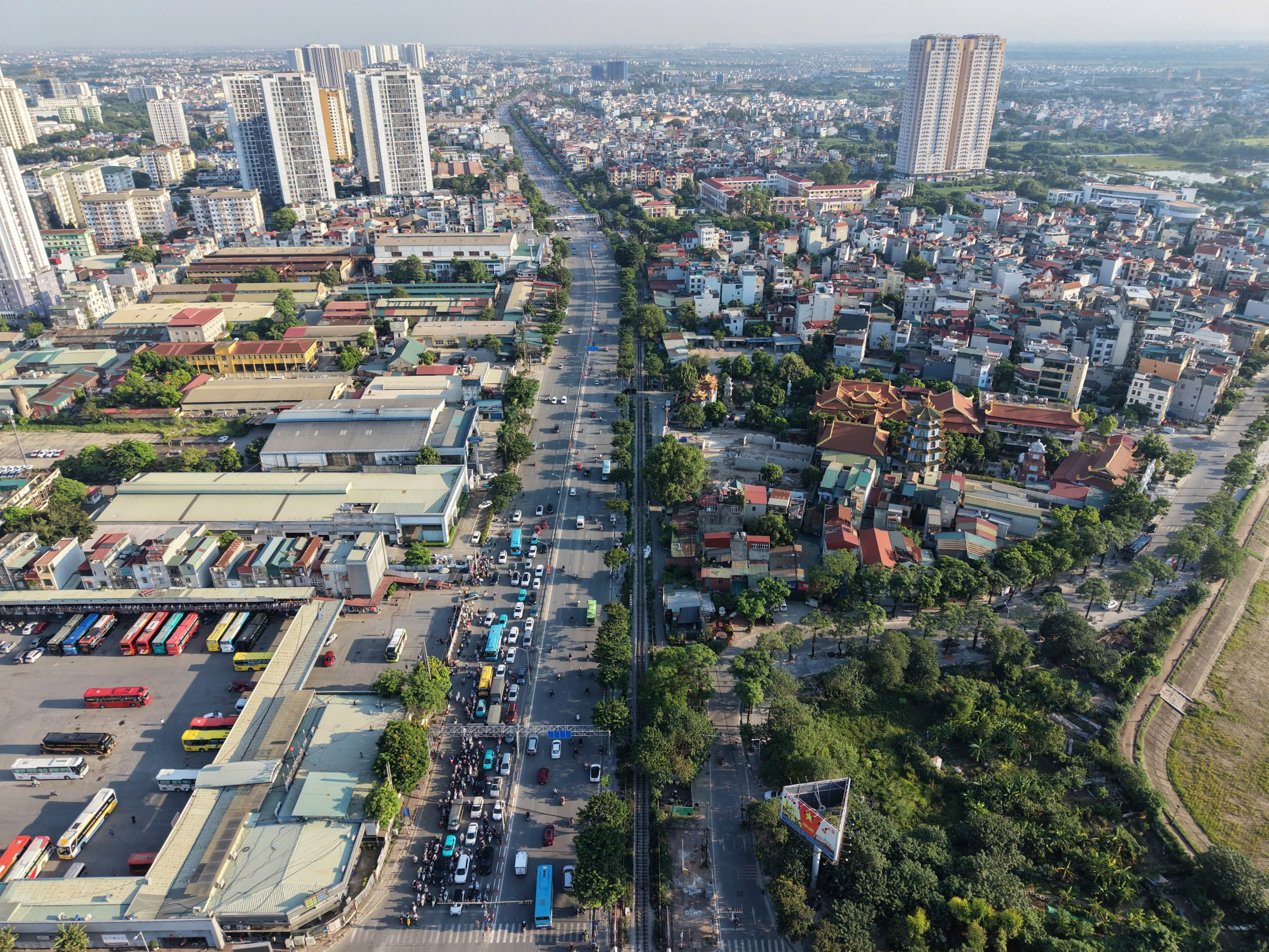 Ngày cuối nghỉ lễ 2/9: Cửa ngõ Hà Nội đông xe nhưng không “nghẹt thở” - Ảnh 10.
