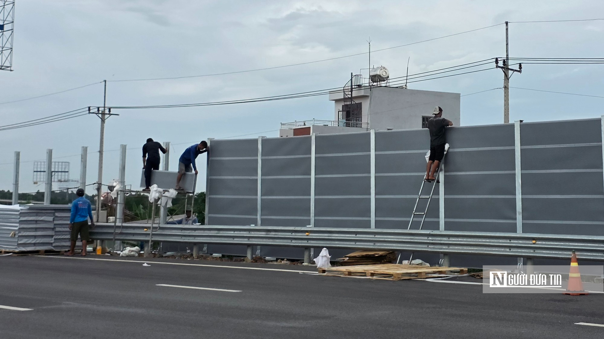 Xuy&ecirc;n lễ tr&ecirc;n những đại c&ocirc;ng trường giao th&ocirc;ng ở Tp.Đồng Nai- Ảnh 1.