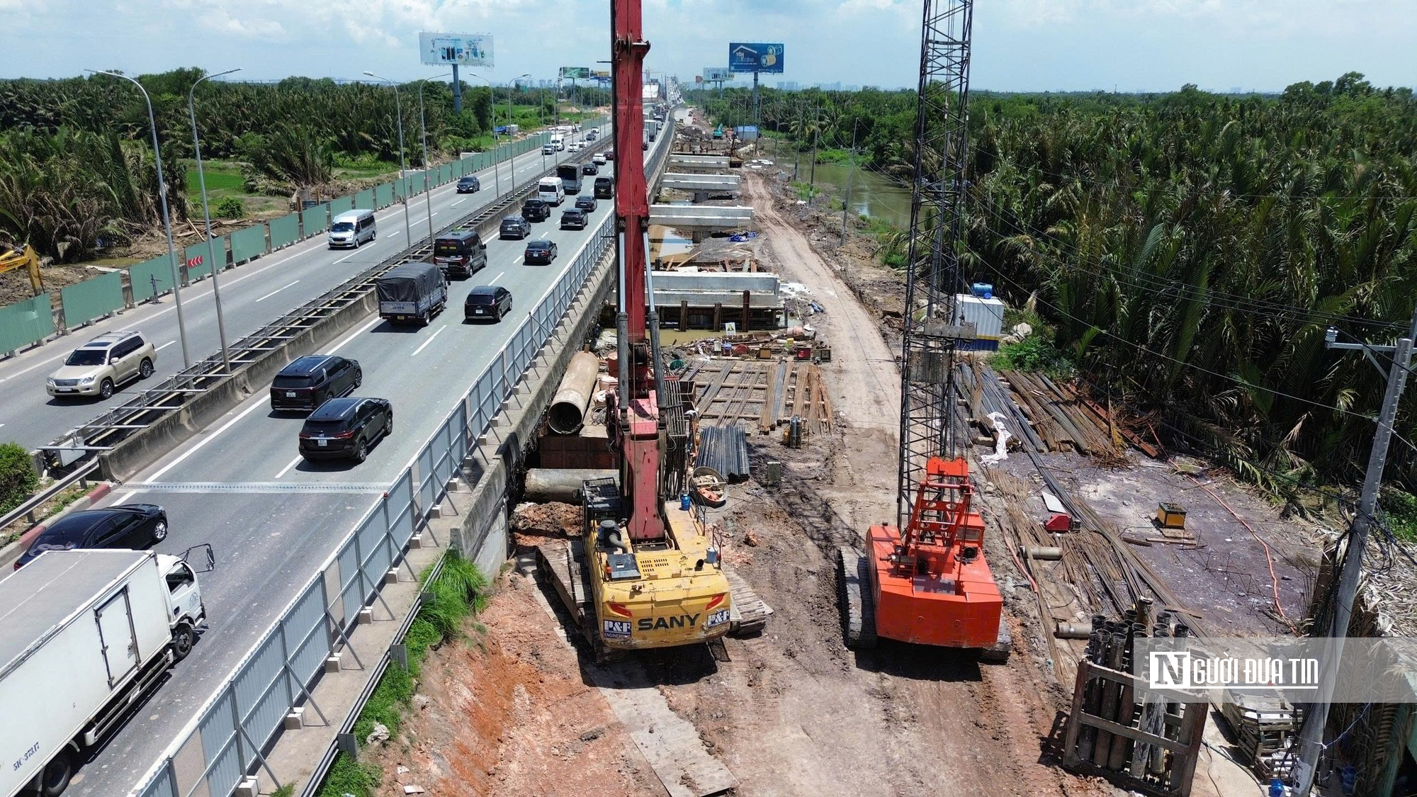 Xuy&ecirc;n lễ tr&ecirc;n những đại c&ocirc;ng trường giao th&ocirc;ng ở Tp.Đồng Nai- Ảnh 2.