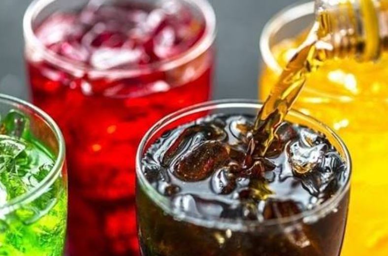 Người đàn ông suýt mất thị lực vì kiểu ăn uống quen thuộc- Ảnh 1.