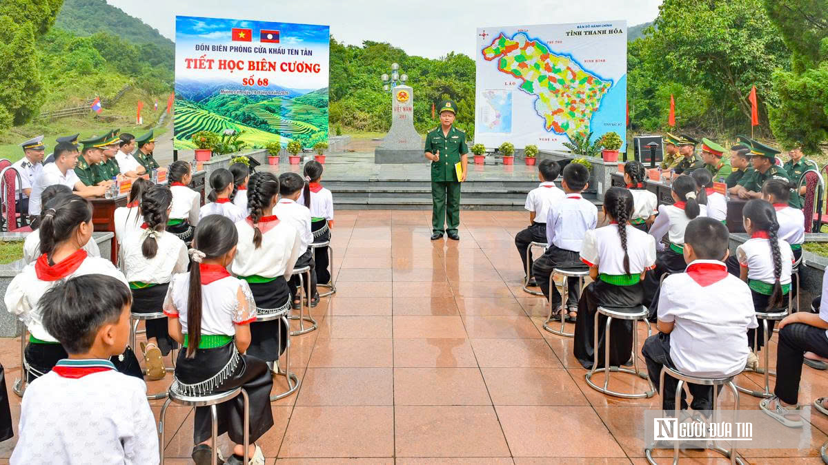 Từ lớp học biên cương đến đêm hội Trung thu ấm áp của trẻ em vùng biên Thanh Hóa - Ảnh 12.